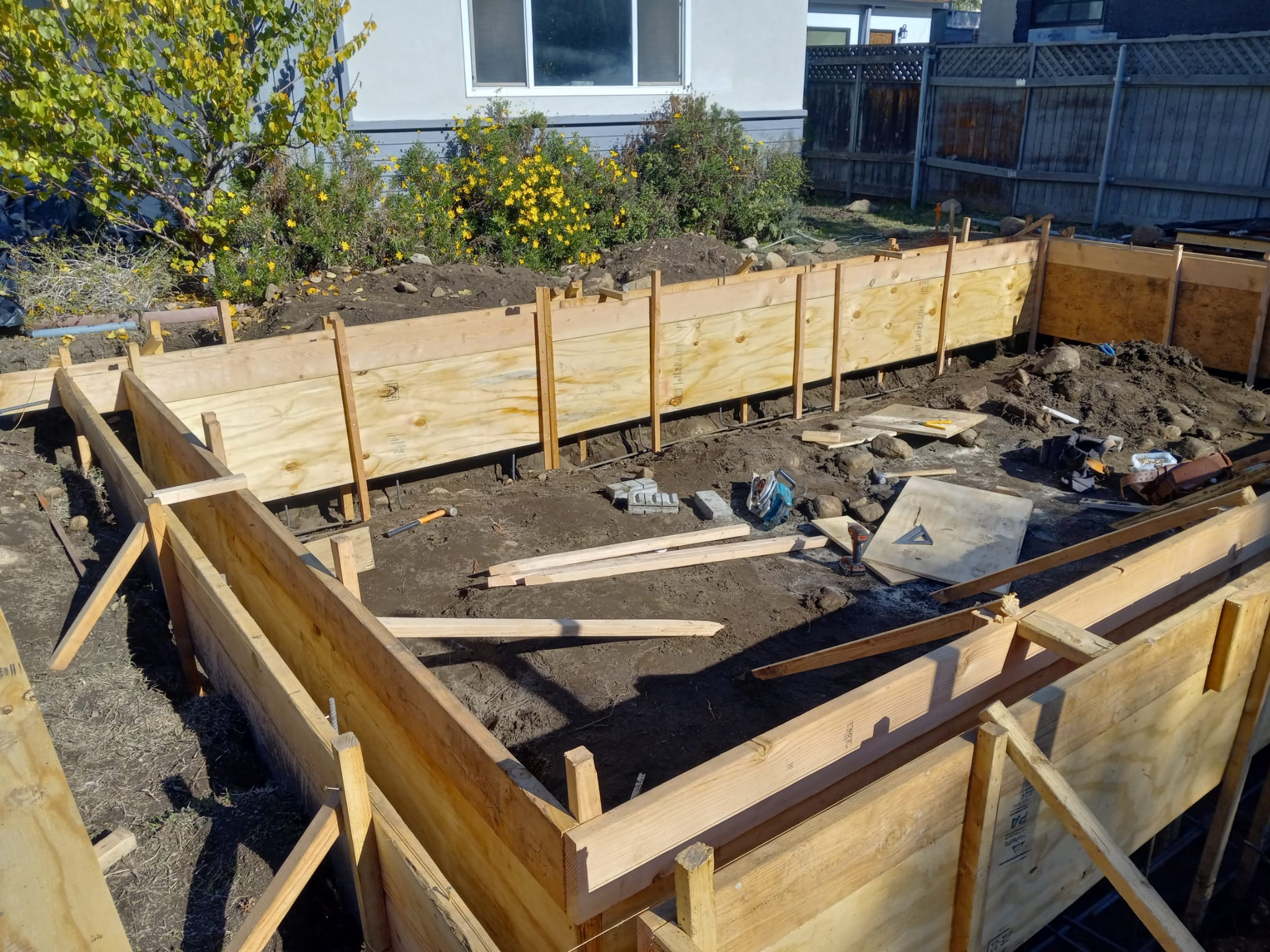 Tony Construction Image